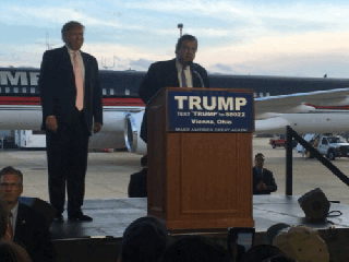 Trump Christie Youngstown
